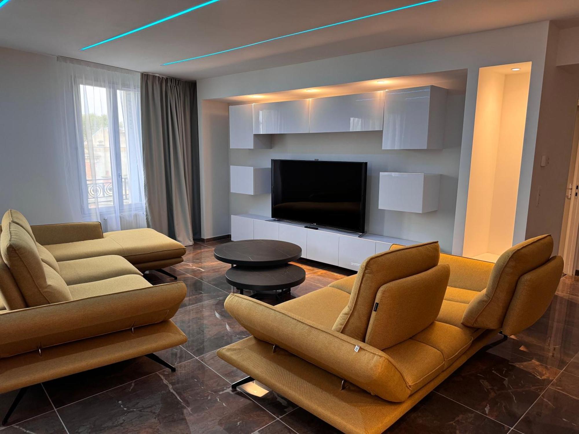 Brit Hotel De Grignan Виши Экстерьер фото