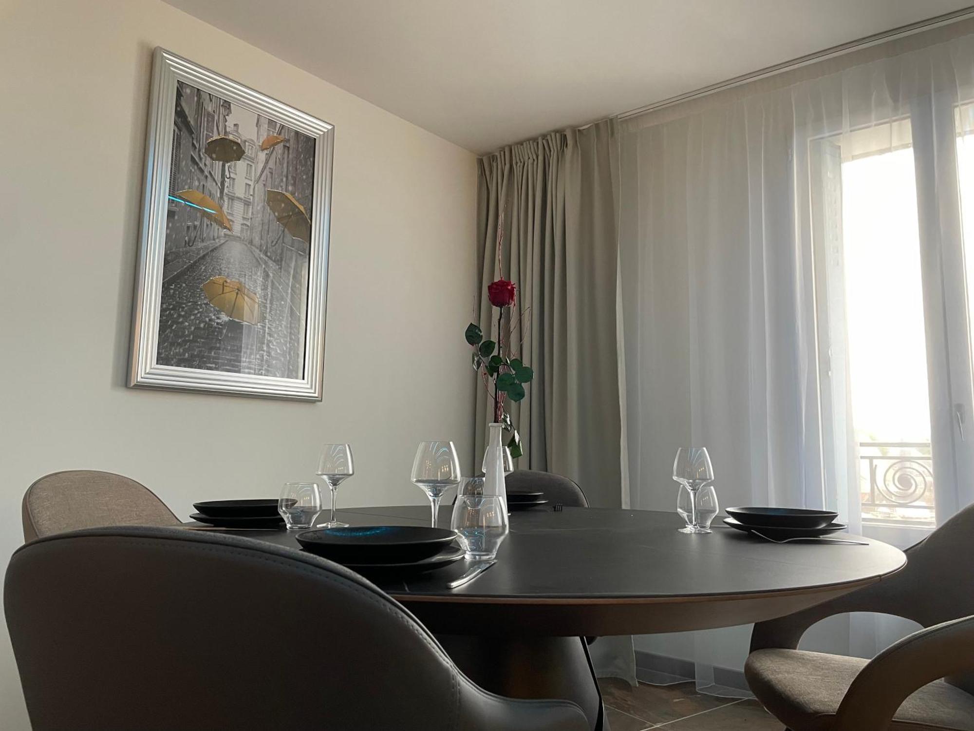 Brit Hotel De Grignan Виши Экстерьер фото